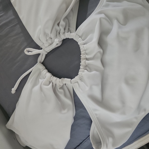 Cupshe Dreamscapes Cinched Cutout Cheeky Monokini Swimsuit - Picture 2 of 3